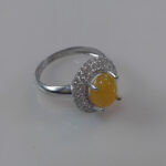 انگشتر نقره زنانه طرح گل با نگین شرف الشمس + حکاکی