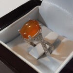 انگشتر نقره زنانه طرح رز با نگین شرف الشمس یمنی + حکاکی - Image 2