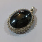 گردنبند نقره زنانه دست ساز دور نگین با حدید صینی بزرگ+حکاکی ذکر افزایش رزق و روزی