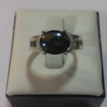 انگشتر نقره زنانه طرح میخک با نگین حدید صینی+حکاکی ذکر افزایش رزق و روزی - Image 2