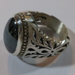 انگشتر نقره مردانه دست ساز شاه عباسی ساده نگین حدید صینی+حکاکی ذکر امام علی (ع)