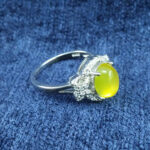 انگشتر نقره زنانه طرح شکوفه با نگین شرف الشمس + حکاکی - Image 2