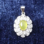 گردنبند زنانه طرح یاسمن با نگین شرف شمس + حکاکی - Image 3