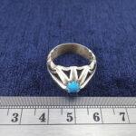 انگشتر نقره مردانه طرح شبکه دورچنگ کوچک با نگین فیروزه - Image 4