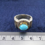 انگشتر نقره مردانه طرح طاووسی سه پر دو کله مخراجی با نگین فیروزه - Image 4