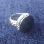 انگشتر نقره مردانه حدید صینی طرح صفوی دایره‌ای +حکاکی ذکر افزایش رزق - Image 2