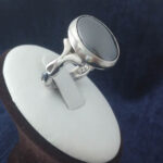 انگشتر نقره مردانه طرح صفوی ظریف با سنگ حدید صینی+حکاکی