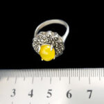 انگشتر نقره زنانه طرح کتایون با سنگ شرف شمس + حکاکی - Image 2