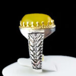 انگشتر نقره مردانه طرح خوشه‌ای سیاه قلم دور طلایی با نگین شرف شمس + حکاکی - Image 3