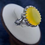 انگشتر نقره مردانه طرح اشکی دورچنگ ناصح با سنگ شرف شمس + حکاکی