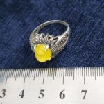 انگشتر زنانه نقره طرح ترنم با سنگ شرف شمس + حکاکی - Image 3