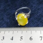 انگشتر نقره زنانه طرح نیکا با سنگ شرف شمس + حکاکی - Image 3