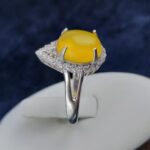 انگشتر زنانه نقره طرح فانتزی دخترانه با سنگ شرف شمس + حکاکی - Image 2