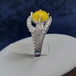 انگشتر زنانه نقره طرح ماریا دخترانه با سنگ شرف شمس + حکاکی - Image 2