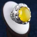 انگشتر نقره دست ساز آیینه‌کاری فاخر کیان با نگین الماس تراش شرف الشمس + حکاکی