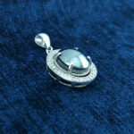 گردنبند زنانه نقره طرح مارال با نگین حدید صینی + حکاکی