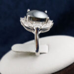 انگشتر نقره زنانه طرح ملیسا با نگین حدید صینی+حکاکی - Image 3