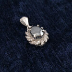 گردنبند زنانه نقره طرح مروارید با نگین حدید صینی + حکاکی