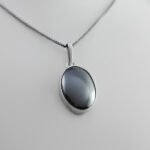 گردنبند نقره زنانه و مردانه دست ساز ساده با حدید صینی کوچک + حکاکی - Image 3