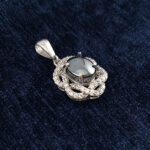 گردنبند زنانه نقره طرح افسانه با نگین حدید صینی + حکاکی