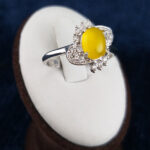 انگشتر نقره زنانه طرح یکتا با سنگ شرف شمس + حکاکی