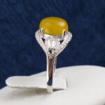 انگشتر نقره زنانه طرح گوهر با سنگ شرف شمس + حکاکی - Image 3