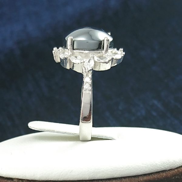 انگشتر نقره زنانه طرح حانیه با نگین حدید صینی+حکاکی - Image 2