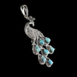 گردنبند نقره زنانه طرح طاووس با سنگ فیروزه نیشابوری