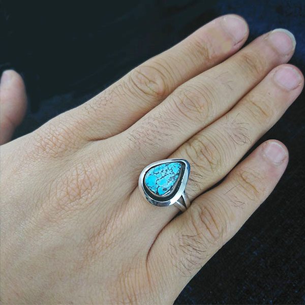 انگشتر نقره زنانه و مردانه طرح اشکی توکل با نگین فیروزه نیشابوری - Image 5