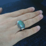 انگشتر نقره زنانه و مردانه طرح عرش با نگین فیروزه نیشابوری - Image 3