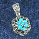 گردنبند نقره زنانه طرح الهه با سنگ فیروزه نیشابوری