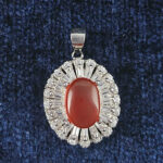 گردنبند نقره زنانه طرح دنیا با سنگ عقیق یمنی سرخ