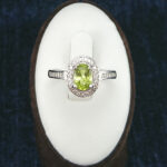 انگشتر نقره زنانه طرح نجمه با نگین زبرجد - Image 3