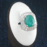 انگشتر نقره زنانه طرح ترانه با سنگ زمرد