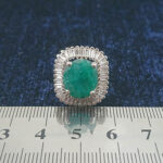 انگشتر نقره زنانه طرح ترانه با سنگ زمرد - Image 2