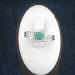 انگشتر نقره زنانه طرح ژاله با سنگ زمرد - Image 3