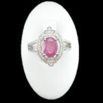 انگشتر نقره زنانه طرح غمزه با سنگ یاقوت سرخ الماس تراش - Image 2