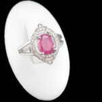 انگشتر نقره زنانه طرح غمزه با سنگ یاقوت سرخ الماس تراش