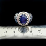 انگشتر نقره مردانه طرح شایان با نگین یاقوت کبود الماس تراش - Image 3