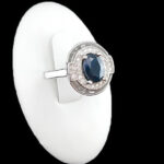 انگشتر نقره زنانه طرح ترنج با سنگ یاقوت کبود الماس تراش