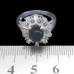 انگشتر نقره زنانه طرح دلارام با سنگ یاقوت کبود الماس تراش - Image 3