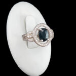 انگشتر نقره زنانه طرح یگانه با سنگ یاقوت کبود الماس تراش