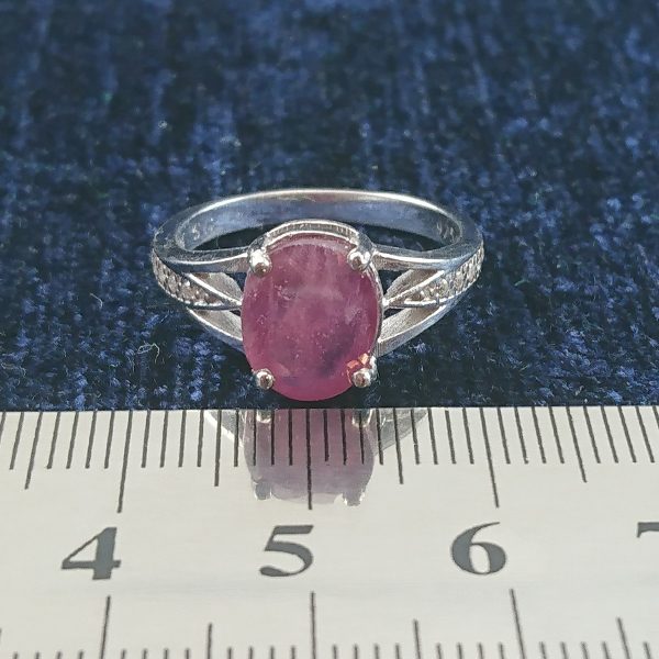 انگشتر نقره زنانه طرح پریچهر با سنگ یاقوت سرخ الماس تراش - Image 2