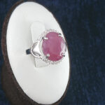 انگشتر نقره زنانه طرح پگاه با سنگ یاقوت سرخ الماس تراش