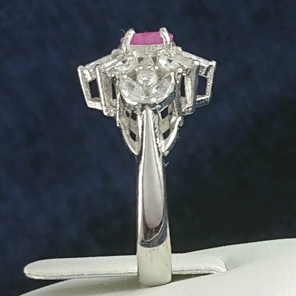 انگشتر نقره زنانه طرح شیرین با سنگ یاقوت سرخ الماس تراش - Image 2