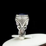انگشتر نقره مردانه طرح عرشیا با سنگ یاقوت کبود الماس تراش - Image 5