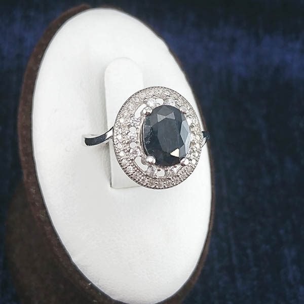 انگشتر یاقوت کبود زنانه نقره