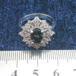 انگشتر نقره زنانه طرح سما با سنگ یاقوت کبود الماس تراش - Image 3