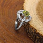 انگشتر نقره زنانه طرح فرانک با سنگ زبرجد - Image 3