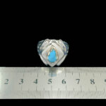 انگشتر نقره دست ساز مردانه طرح اشکی ساسانی با سنگ فیروزه نیشابوری - Image 3